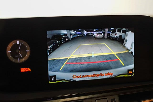 Thumbnail: 2024 Lexus ES - 30