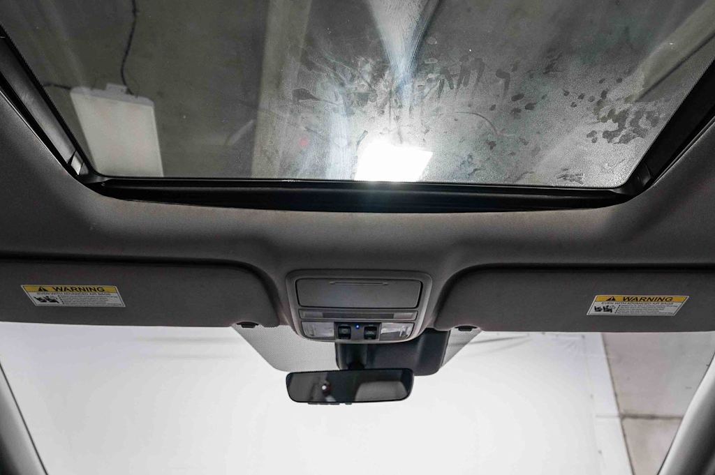 Thumbnail: 2018 Honda Odyssey - 25