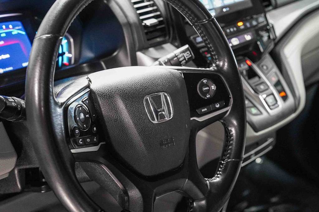 Thumbnail: 2018 Honda Odyssey - 14