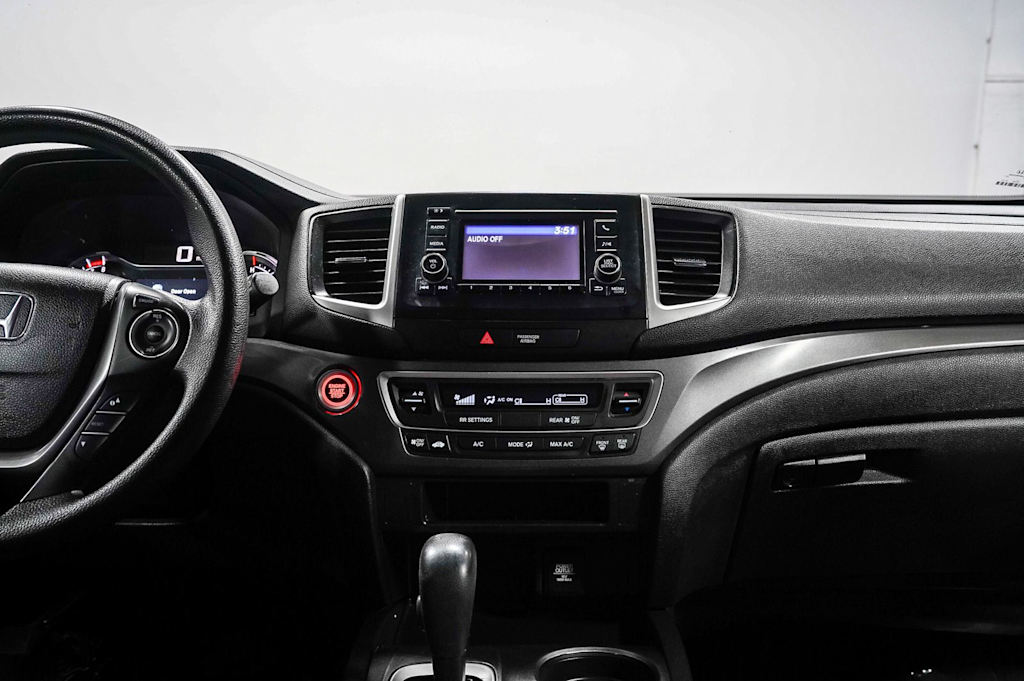Thumbnail: 2018 Honda Pilot - 9