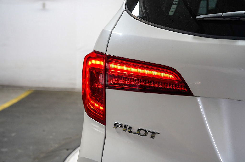 Thumbnail: 2018 Honda Pilot - 24