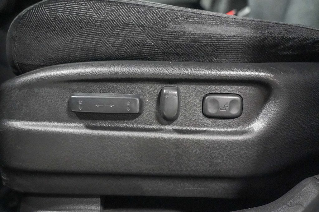 Thumbnail: 2019 Honda Pilot - 24