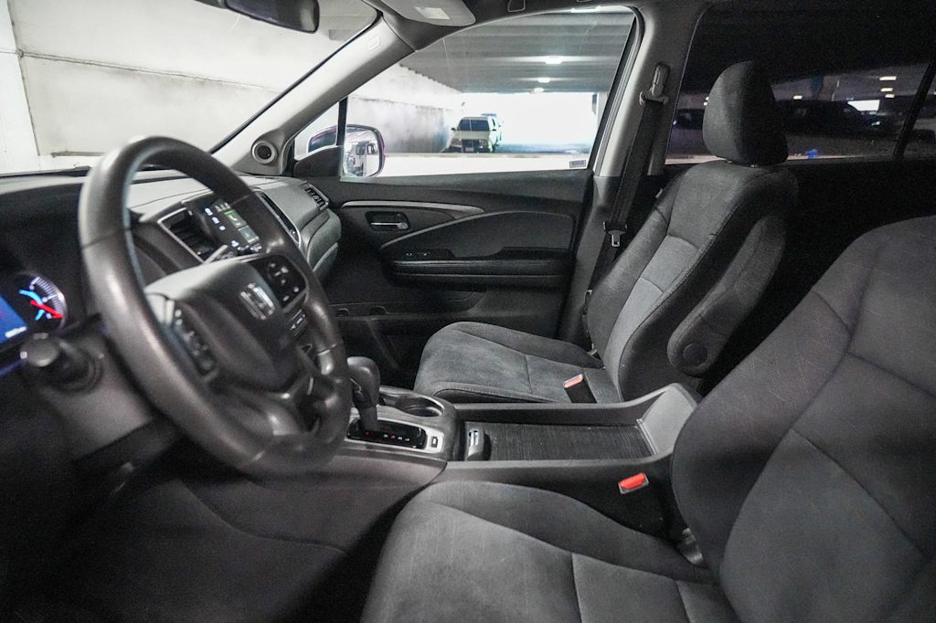 Thumbnail: 2019 Honda Pilot - 11