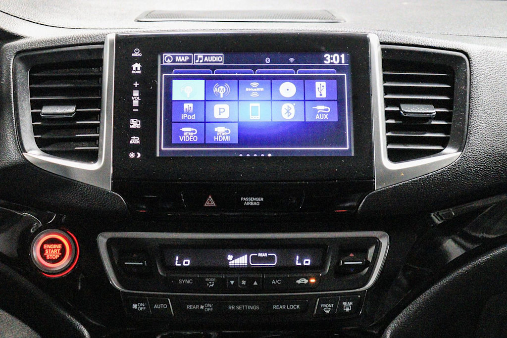 Thumbnail: 2017 Honda Pilot - 25