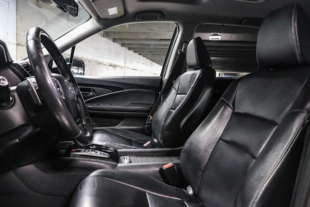 Thumbnail: 2017 Honda Pilot - 11