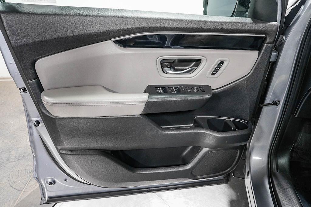 Thumbnail: 2023 Honda Pilot - 25
