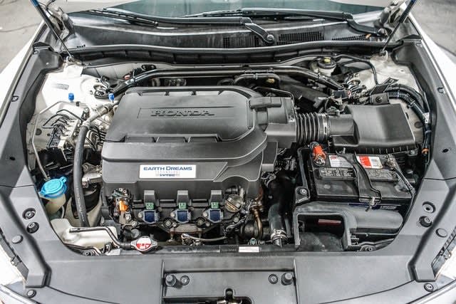 Thumbnail: 2015 Honda Crosstour - 8