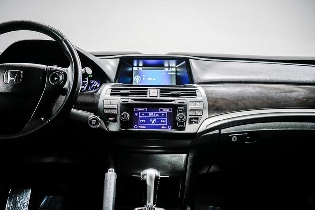 Thumbnail: 2015 Honda Crosstour - 9