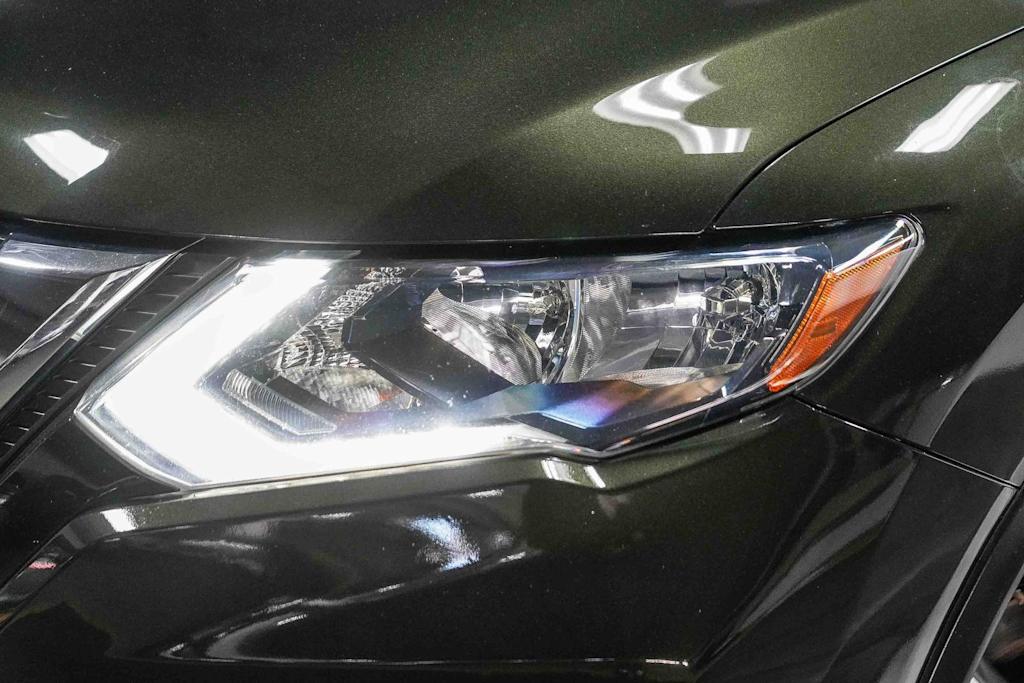 Thumbnail: 2019 Nissan Rogue - 16
