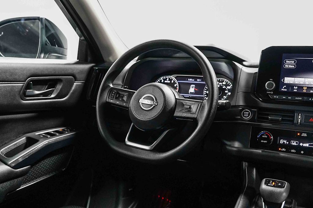 Thumbnail: 2024 Nissan Pathfinder - 12