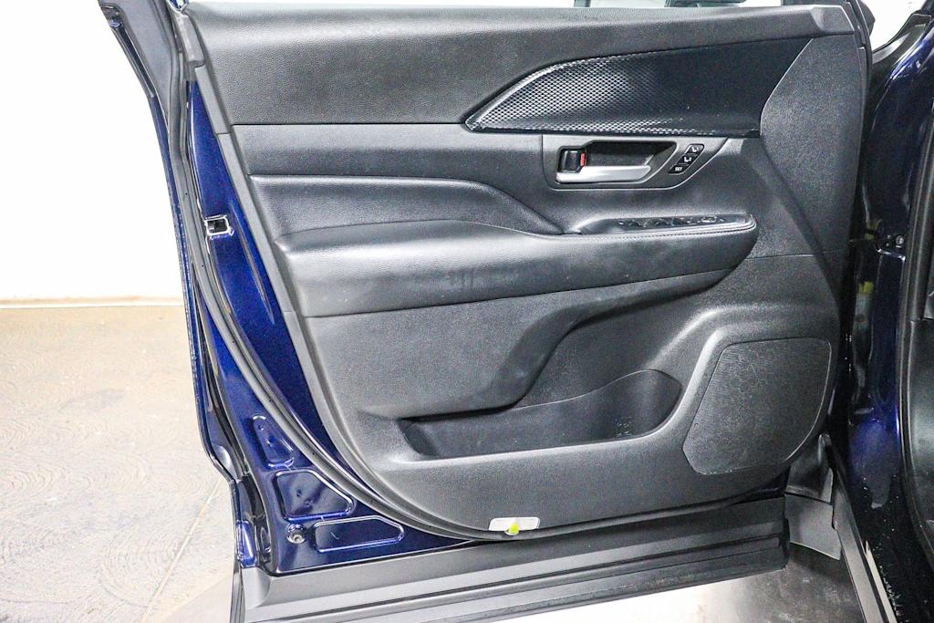 Thumbnail: 2024 Toyota Grand Highlander - 30