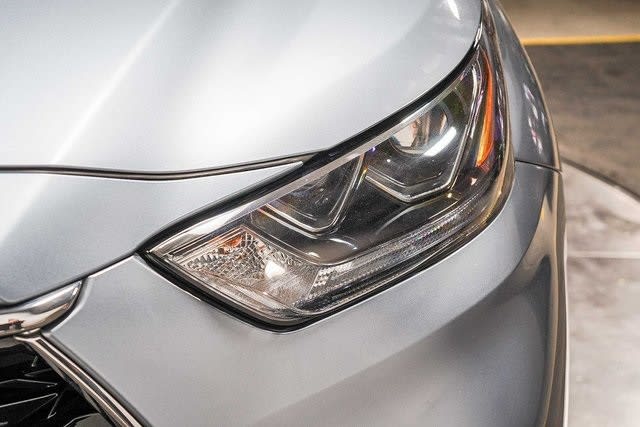 Thumbnail: 2023 Toyota Highlander - 20
