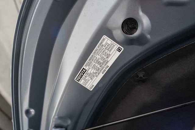 Thumbnail: 2023 Toyota Highlander - 17