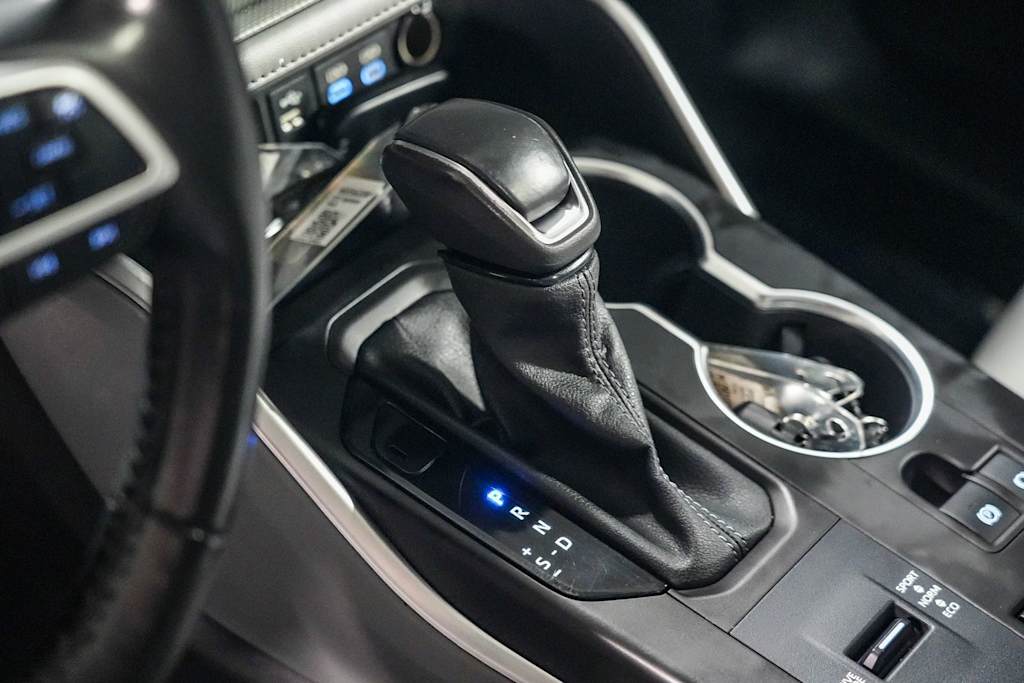Thumbnail: 2022 Toyota Highlander - 14