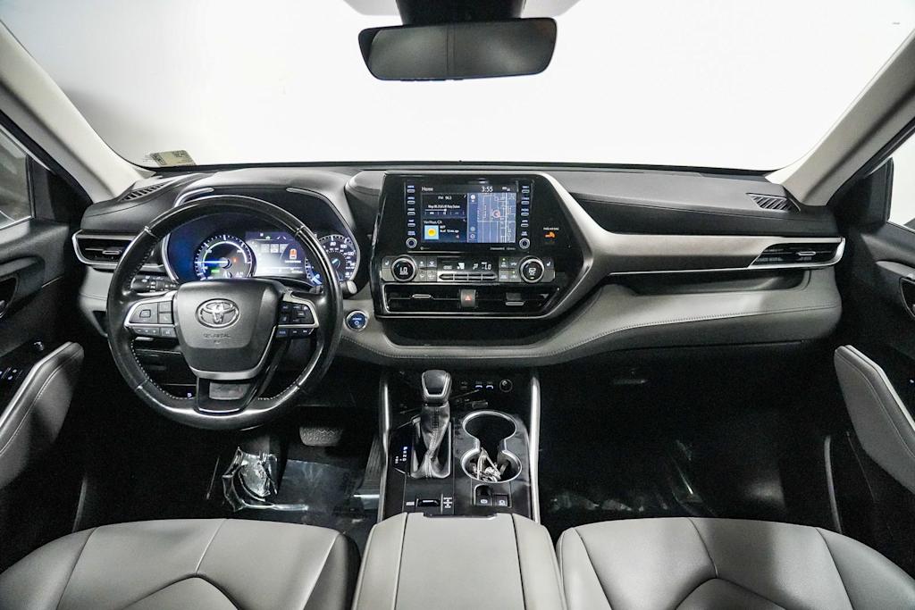 Thumbnail: 2022 Toyota Highlander - 2