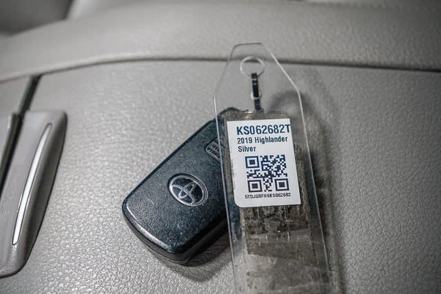 2019 Toyota Highlander XLE 30