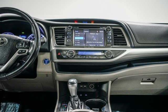 2019 Toyota Highlander XLE 12