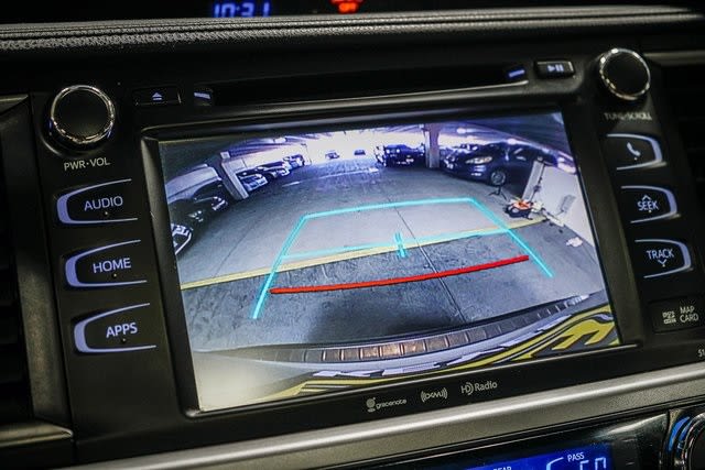 2019 Toyota Highlander XLE 28