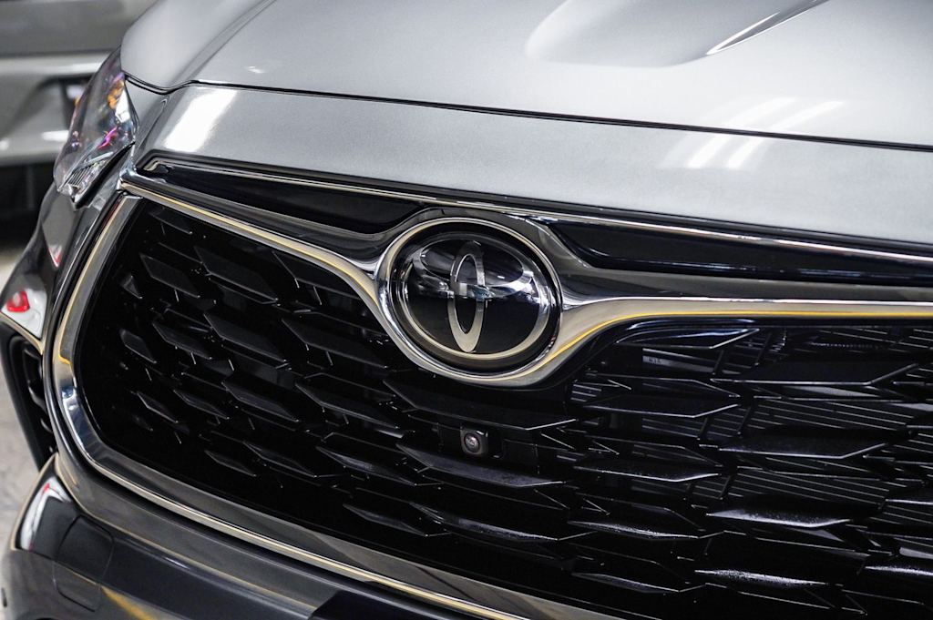 Thumbnail: 2025 Toyota Highlander - 6