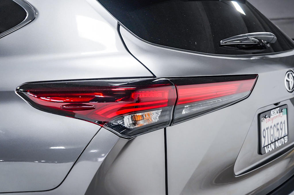 Thumbnail: 2025 Toyota Highlander - 20