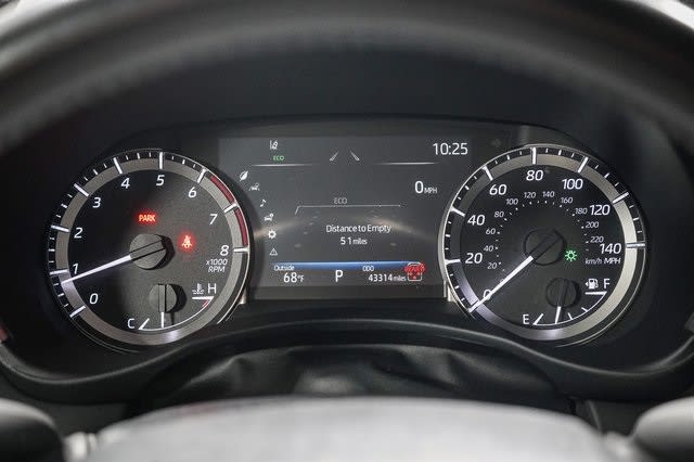 Thumbnail: 2024 Toyota Highlander - 16
