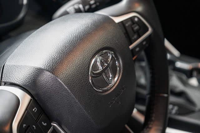 Thumbnail: 2024 Toyota Highlander - 28