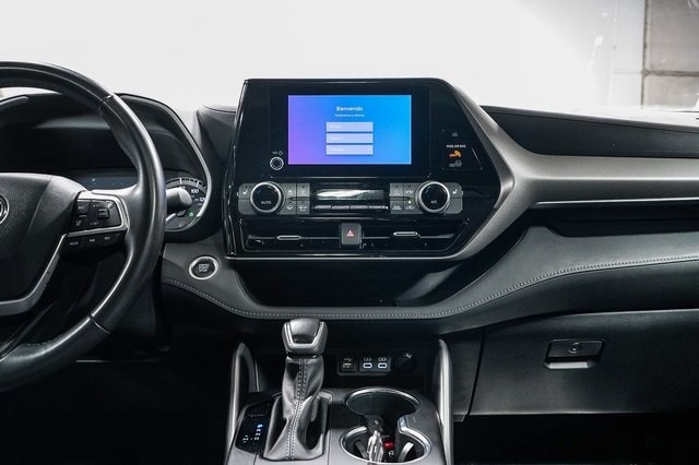 Thumbnail: 2024 Toyota Highlander - 14