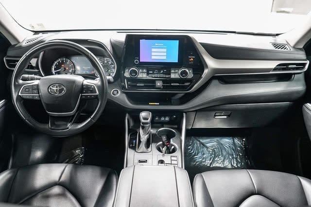Thumbnail: 2024 Toyota Highlander - 2