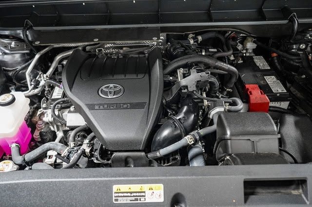 Thumbnail: 2024 Toyota Highlander - 8