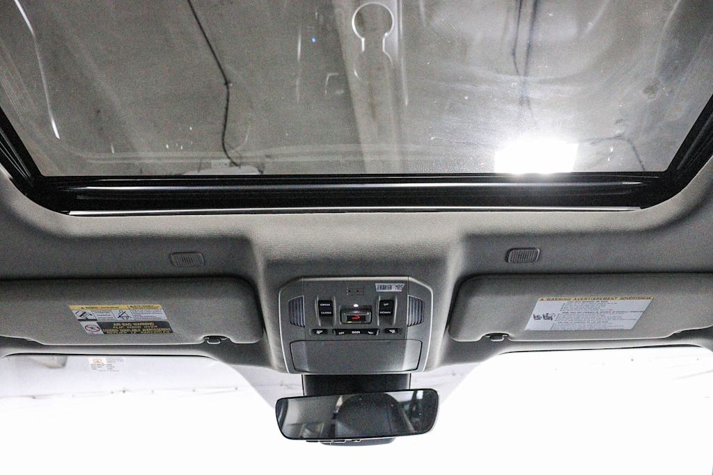 Thumbnail: 2023 Toyota Highlander - 23