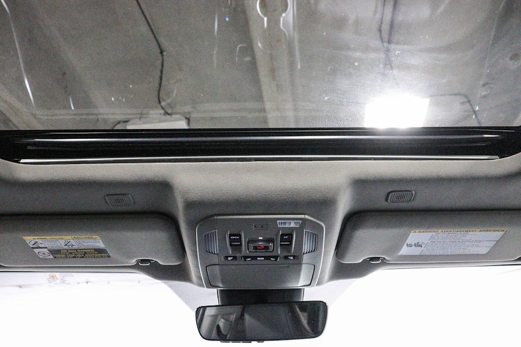 Thumbnail: 2023 Toyota Highlander - 24
