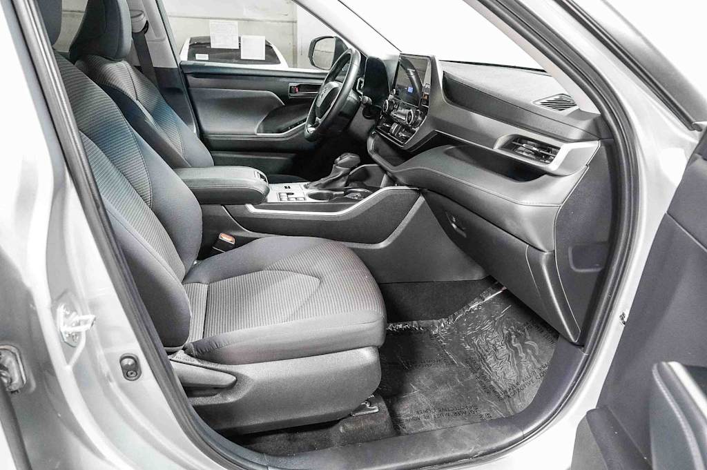 Thumbnail: 2025 Toyota Highlander - 10