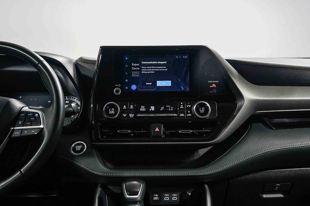 Thumbnail: 2025 Toyota Highlander - 13