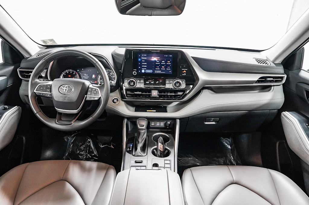 Thumbnail: 2024 Toyota Highlander - 2
