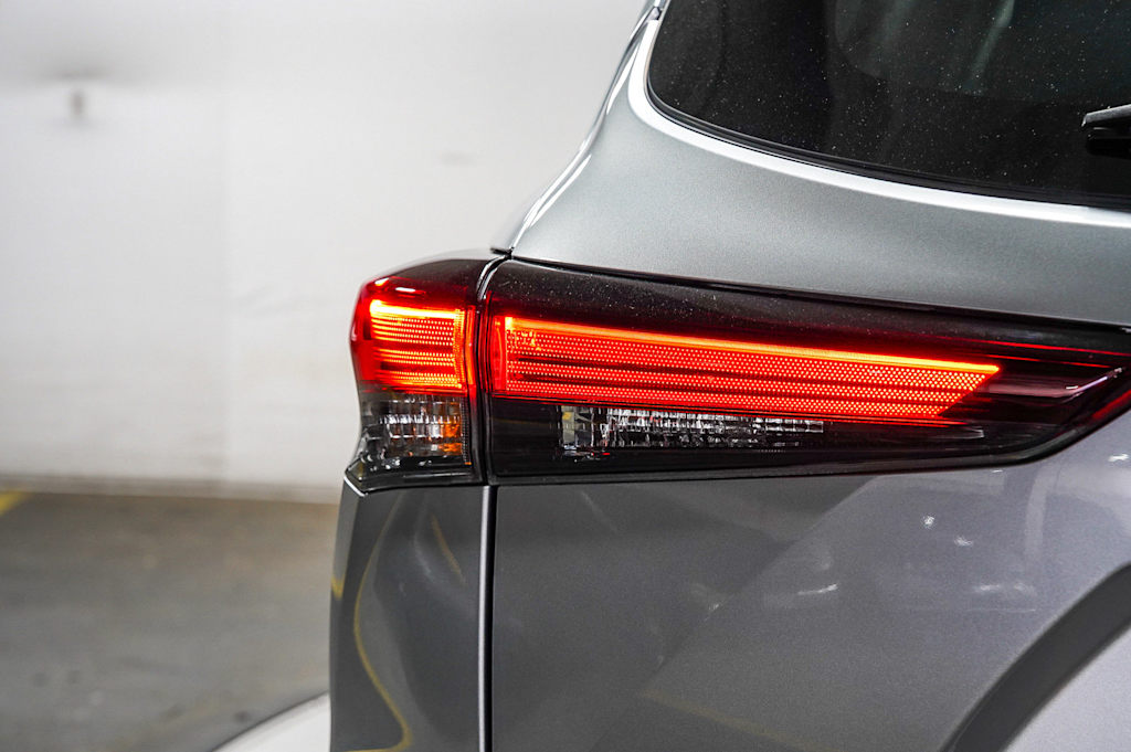 Thumbnail: 2024 Toyota Highlander - 23