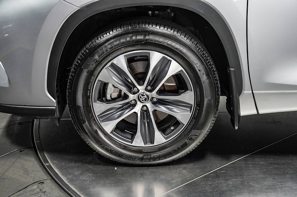 Thumbnail: 2024 Toyota Highlander - 7