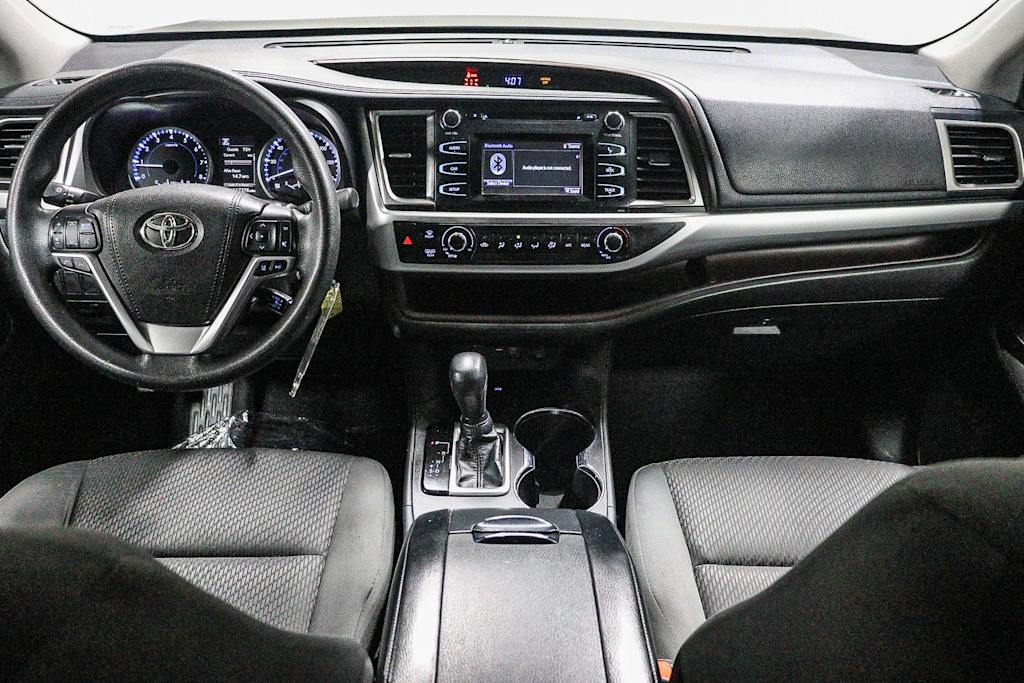 Thumbnail: 2018 Toyota Highlander - 2