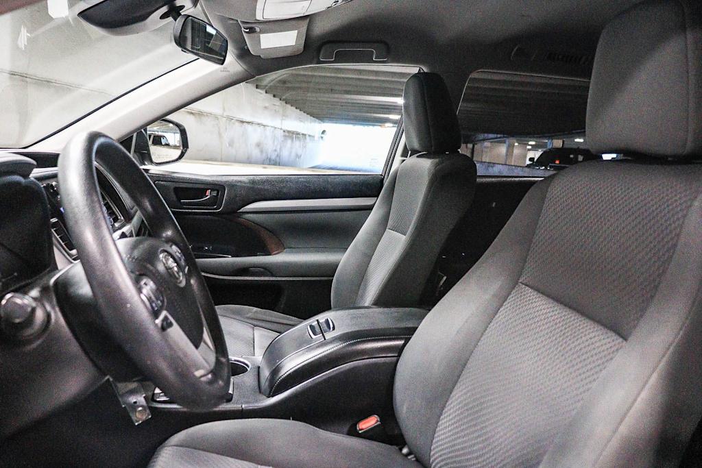 Thumbnail: 2018 Toyota Highlander - 10