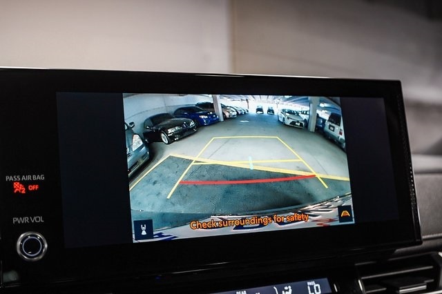 Thumbnail: 2025 Toyota Sienna - 29