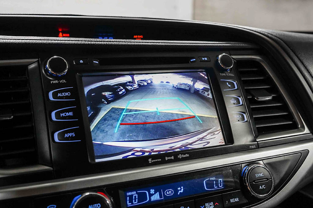 Thumbnail: 2019 Toyota Highlander - 28