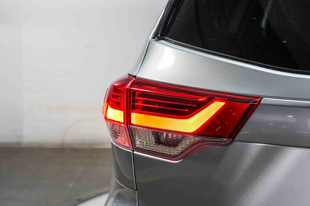 Thumbnail: 2019 Toyota Highlander - 23