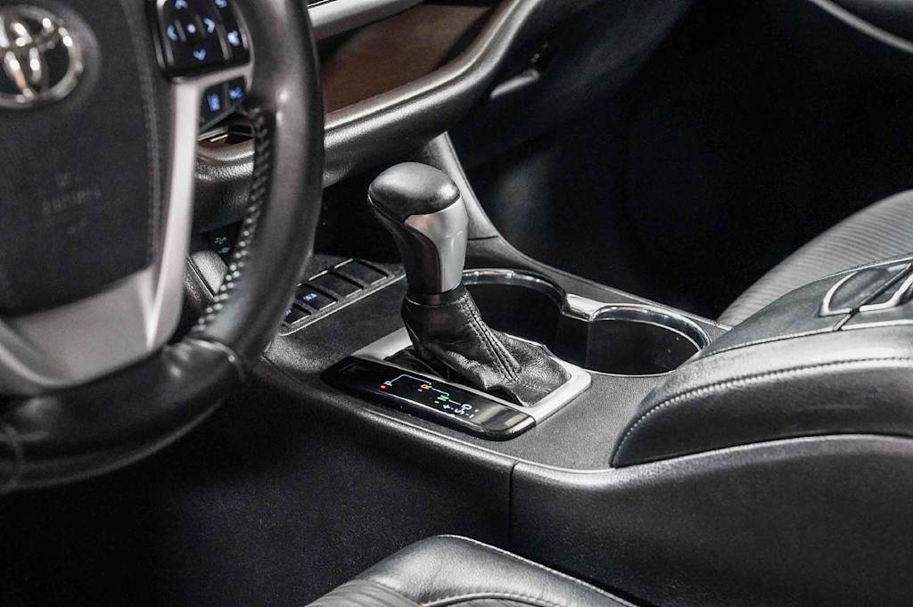 Thumbnail: 2019 Toyota Highlander - 15