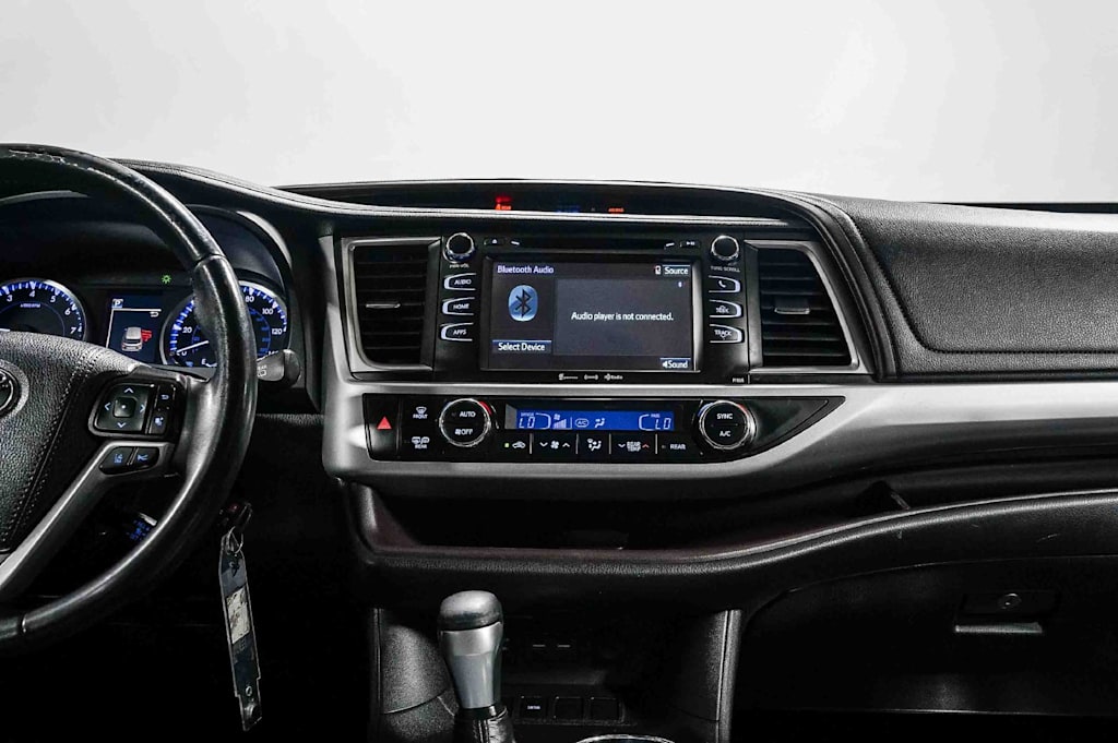 Thumbnail: 2019 Toyota Highlander - 14