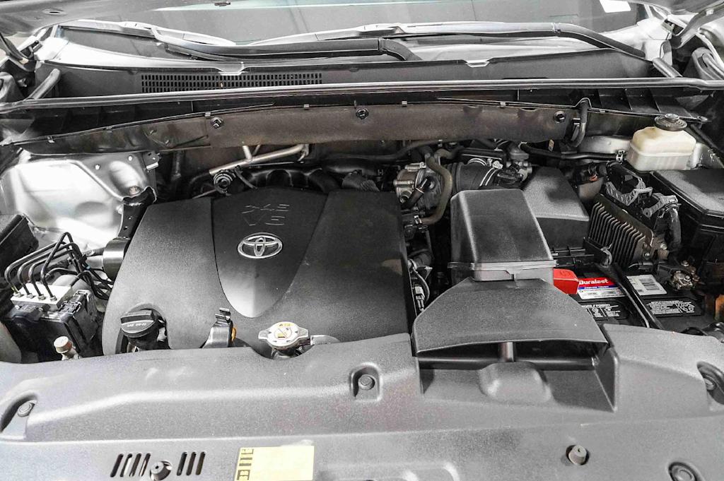 Thumbnail: 2019 Toyota Highlander - 8