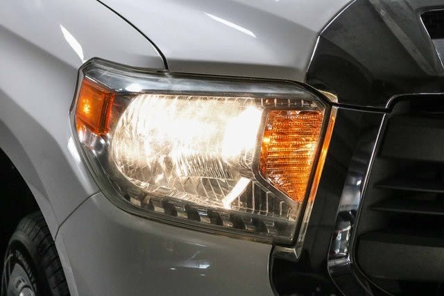 Thumbnail: 2014 Toyota Tundra - 19