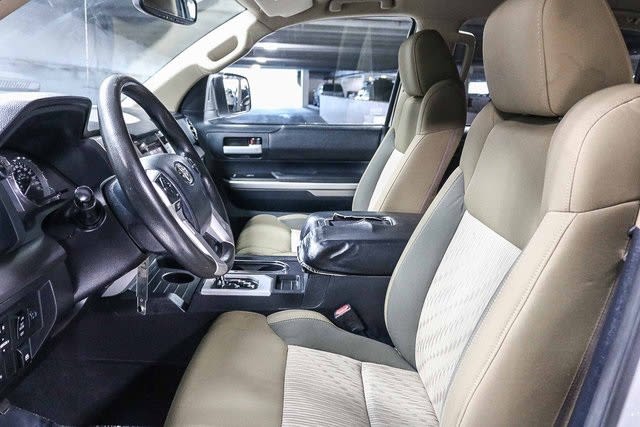 Thumbnail: 2014 Toyota Tundra - 11