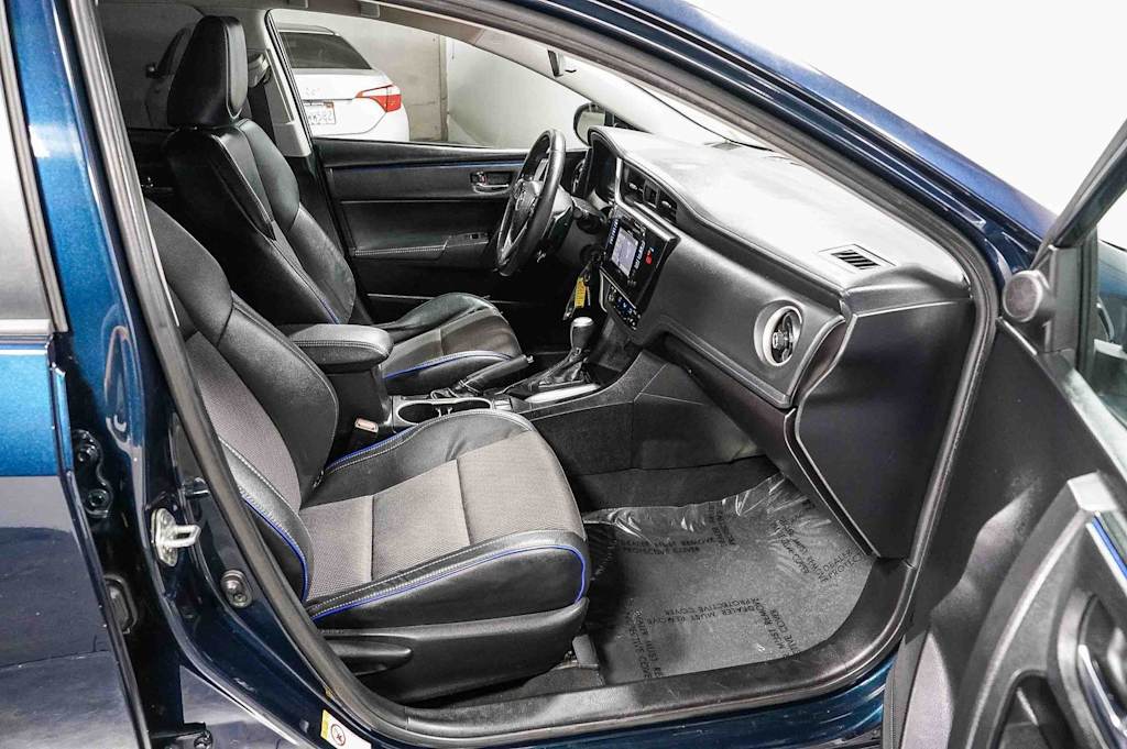 Thumbnail: 2018 Toyota Corolla - 10