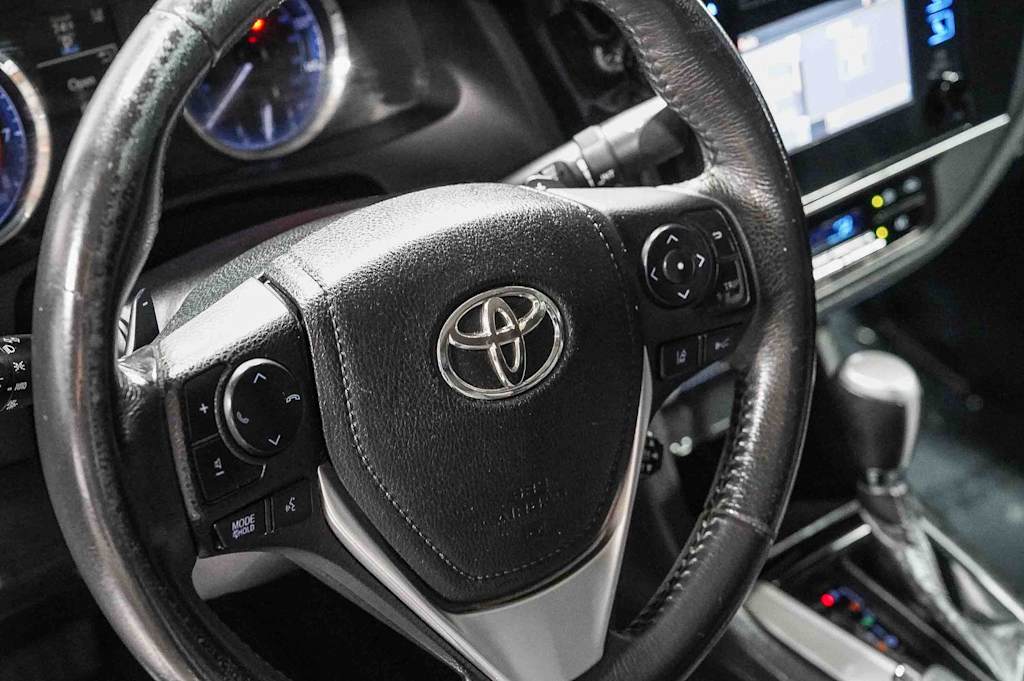 Thumbnail: 2018 Toyota Corolla - 14