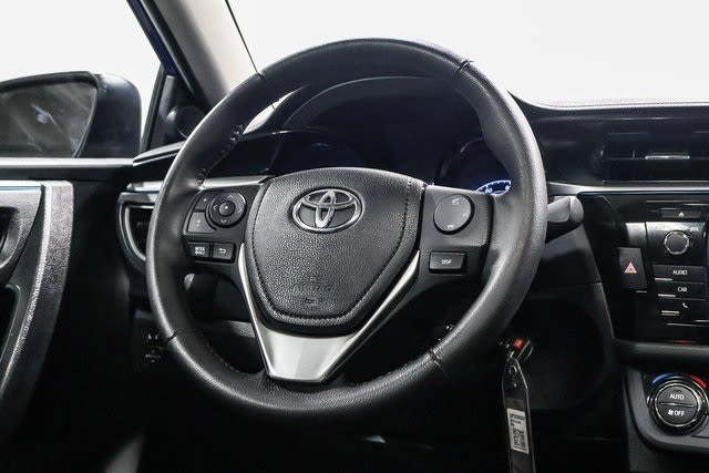 2016 Toyota Corolla S 13