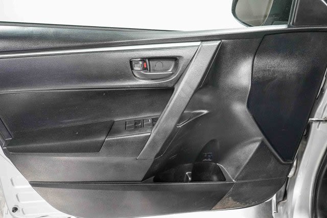 Thumbnail: 2014 Toyota Corolla - 25